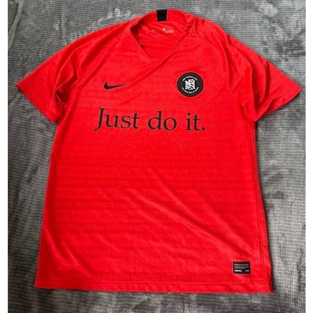 Sem Risco Não Há Vitória Nike FC Men Red Soccer Jersey Just Do It Short Sleeve L
